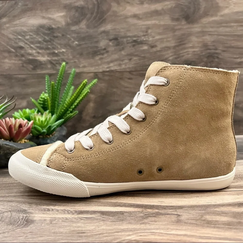 NIB SeaVees Army Issue High Wintertide High Top Sneaker Plush Lined Sand 8